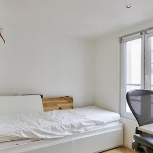 Super Studio In The 11th District Appartement Paris