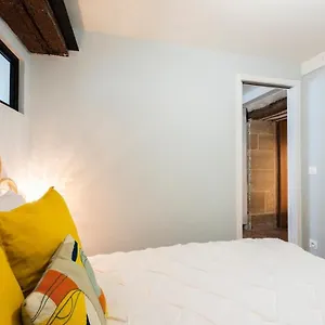Charming - Marais Quarter - 6p - 2bdr - Center Of Appartement Parijs